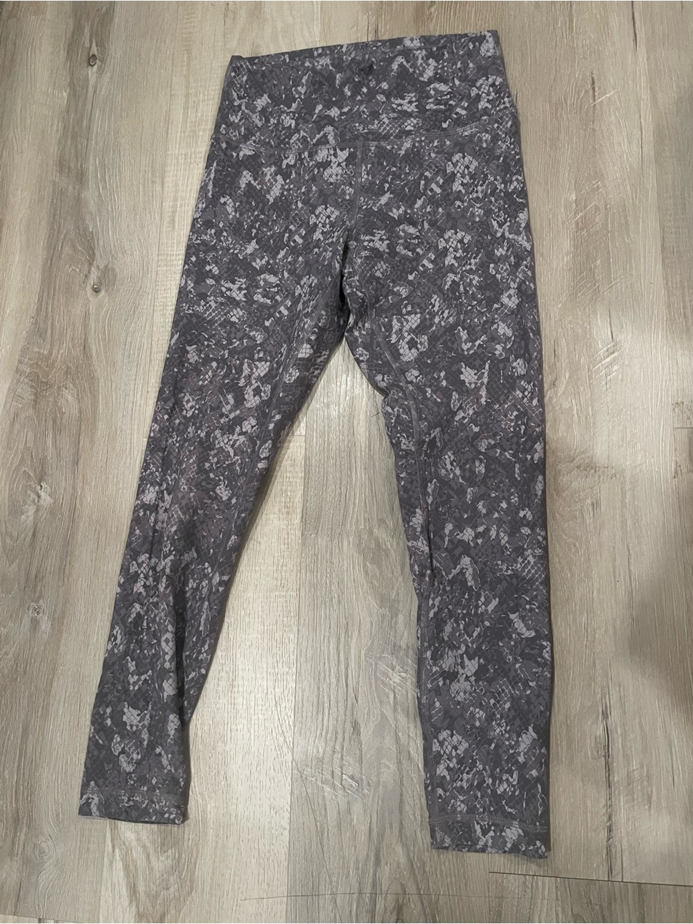 lululemon Women's Collection - Picture 6 of 9